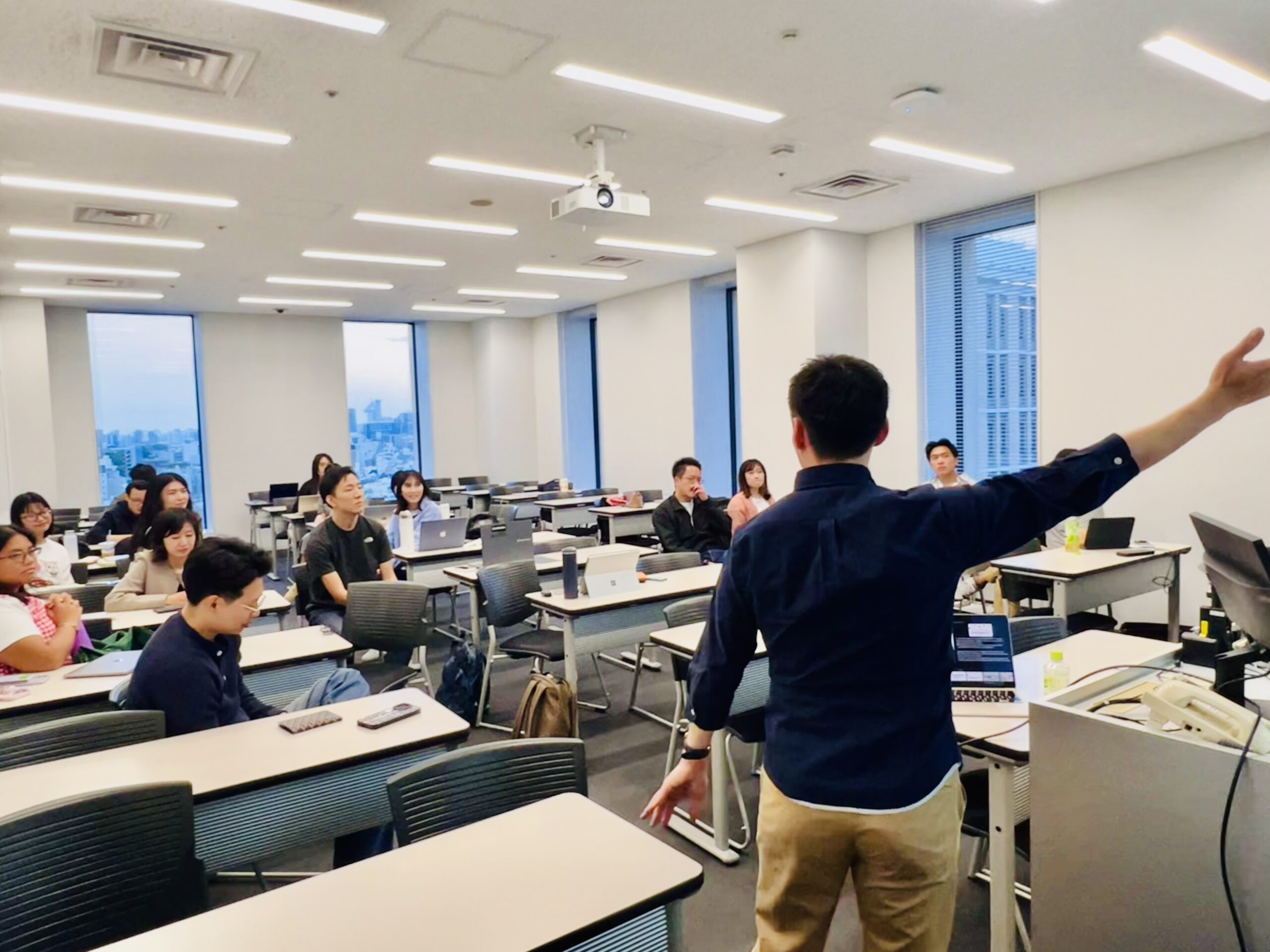 大学・教育機関での講演の様子